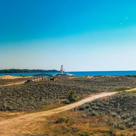 Zornitsa 公寓式酒店 4*