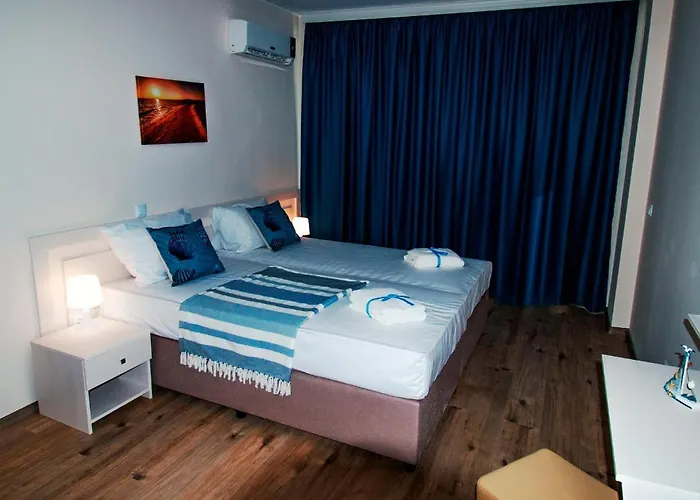 Zornitsa Aparthotel 4*